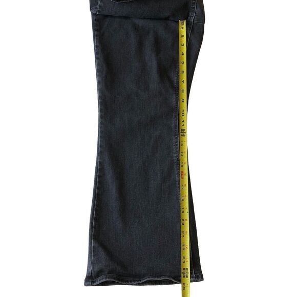 Old Navy Women’s Black High Rise Weekender Flare Pull On Stretch Jeans Size 14 - Picture 7 of 13